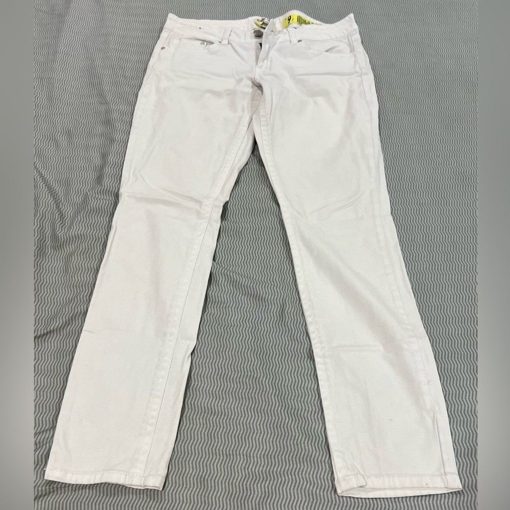 Indigo Rein- Long, White Cotton/ Polyester - Picture 1 of 3